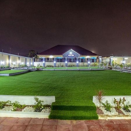 Bella Ella Hotel & Event Center Kasoa 외부 사진