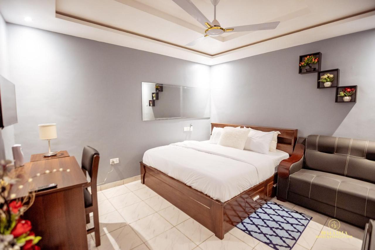 Bella Ella Hotel & Event Center Kasoa 외부 사진