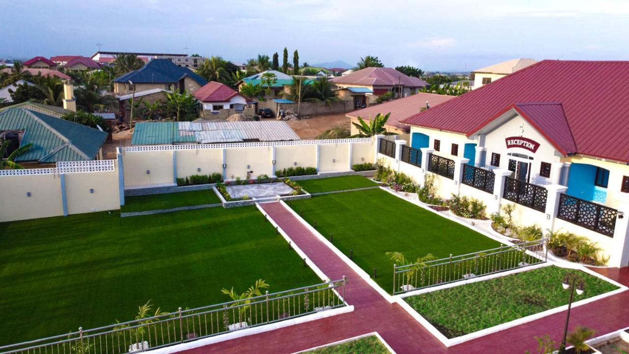 Bella Ella Hotel & Event Center Kasoa 외부 사진